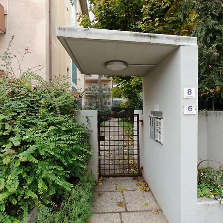 Barbara's House 10minutes To